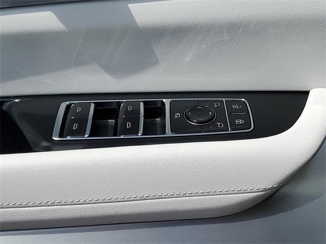 new 2026 Cadillac VISTIQ car, priced at $80,865