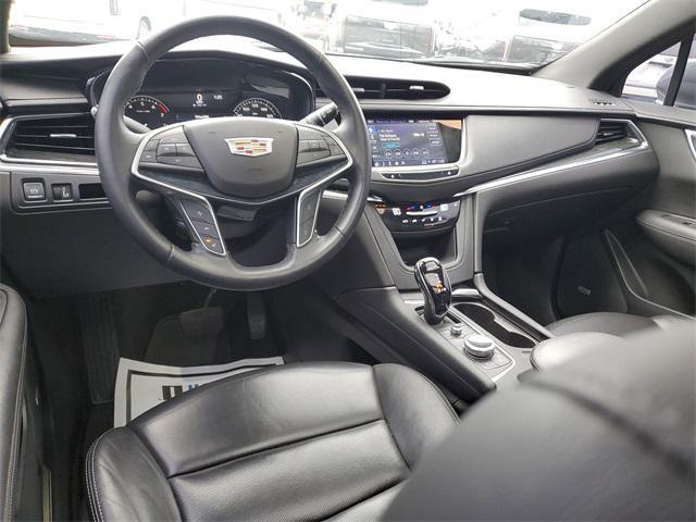 used 2022 Cadillac XT5 car, priced at $29,900