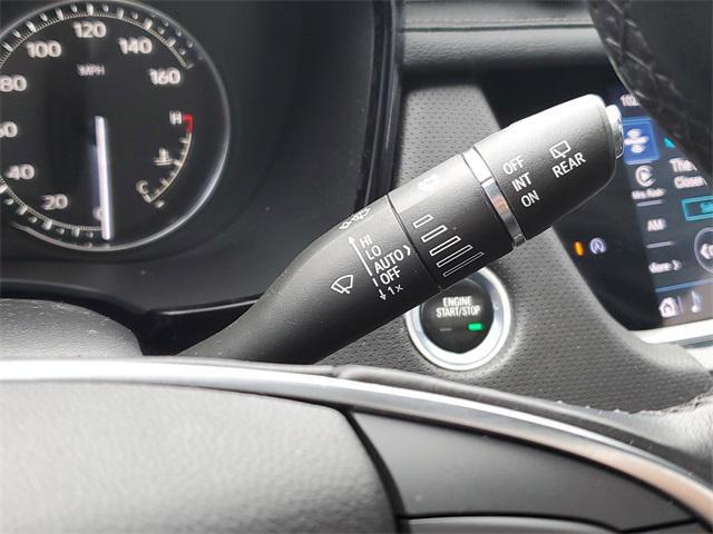 used 2022 Cadillac XT5 car, priced at $29,900