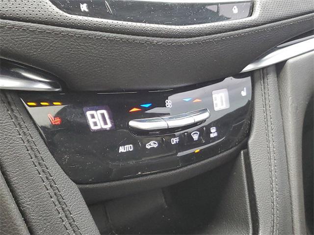 used 2022 Cadillac XT5 car, priced at $29,900