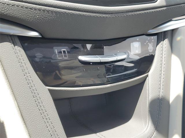 new 2025 Cadillac XT5 car, priced at $59,669