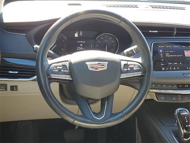 used 2022 Cadillac XT4 car, priced at $28,000