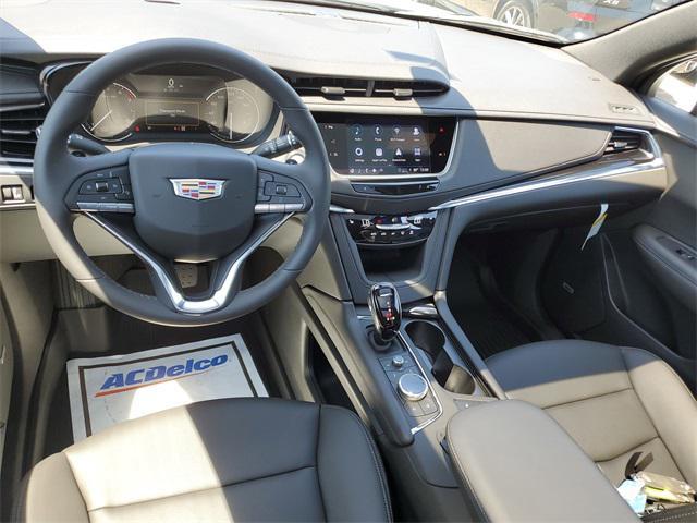 new 2025 Cadillac XT6 car, priced at $54,660