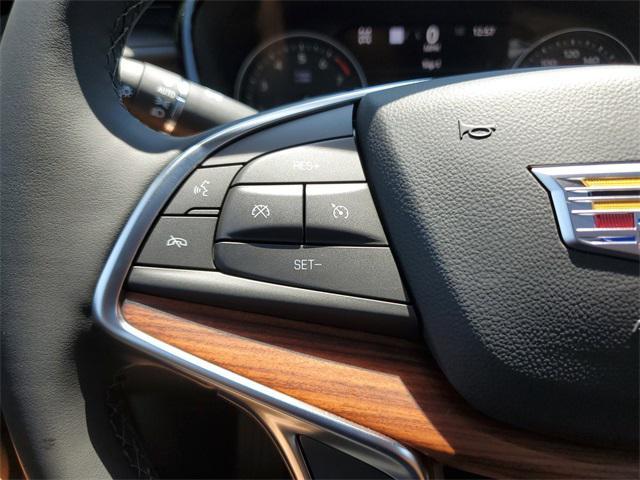new 2025 Cadillac XT5 car, priced at $60,294