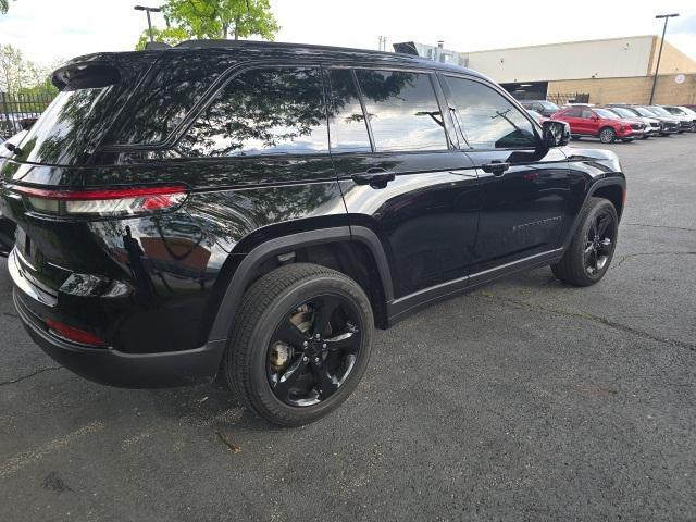 used 2022 Jeep Grand Cherokee car, priced at $33,875