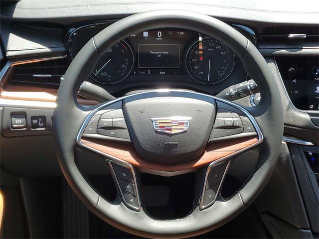 new 2025 Cadillac XT5 car, priced at $60,294