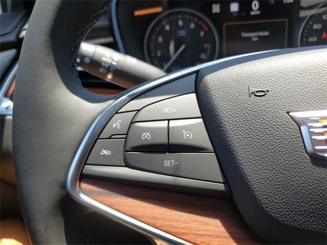 new 2025 Cadillac XT5 car, priced at $60,294