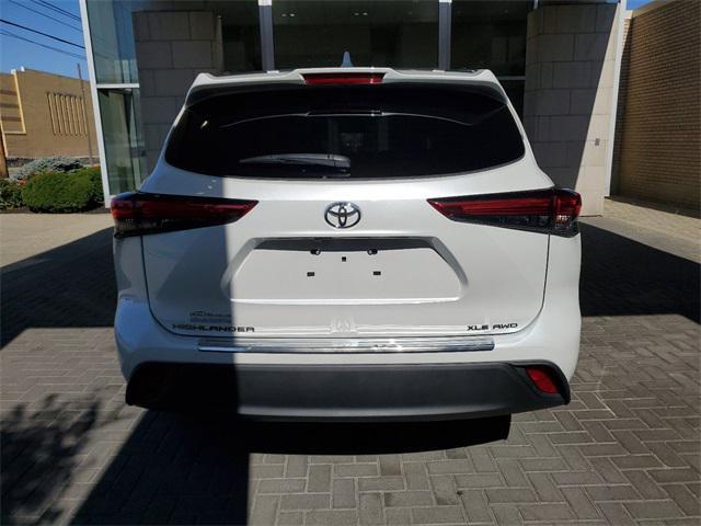 used 2023 Toyota Highlander car, priced at $38,732