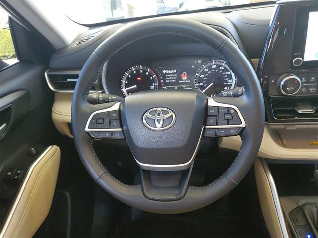 used 2023 Toyota Highlander car, priced at $38,732