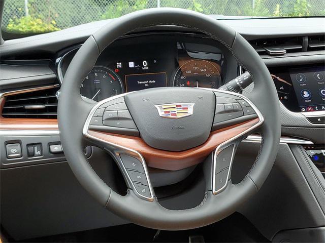 new 2025 Cadillac XT5 car, priced at $60,439