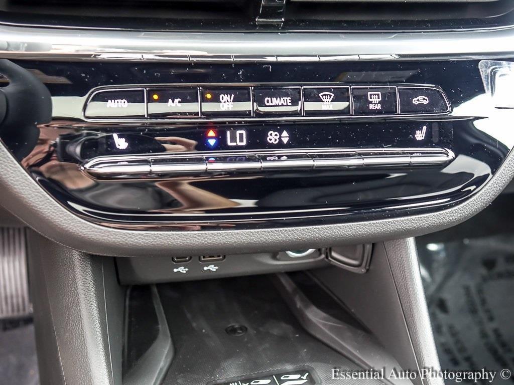 new 2025 Buick Envista car, priced at $27,395