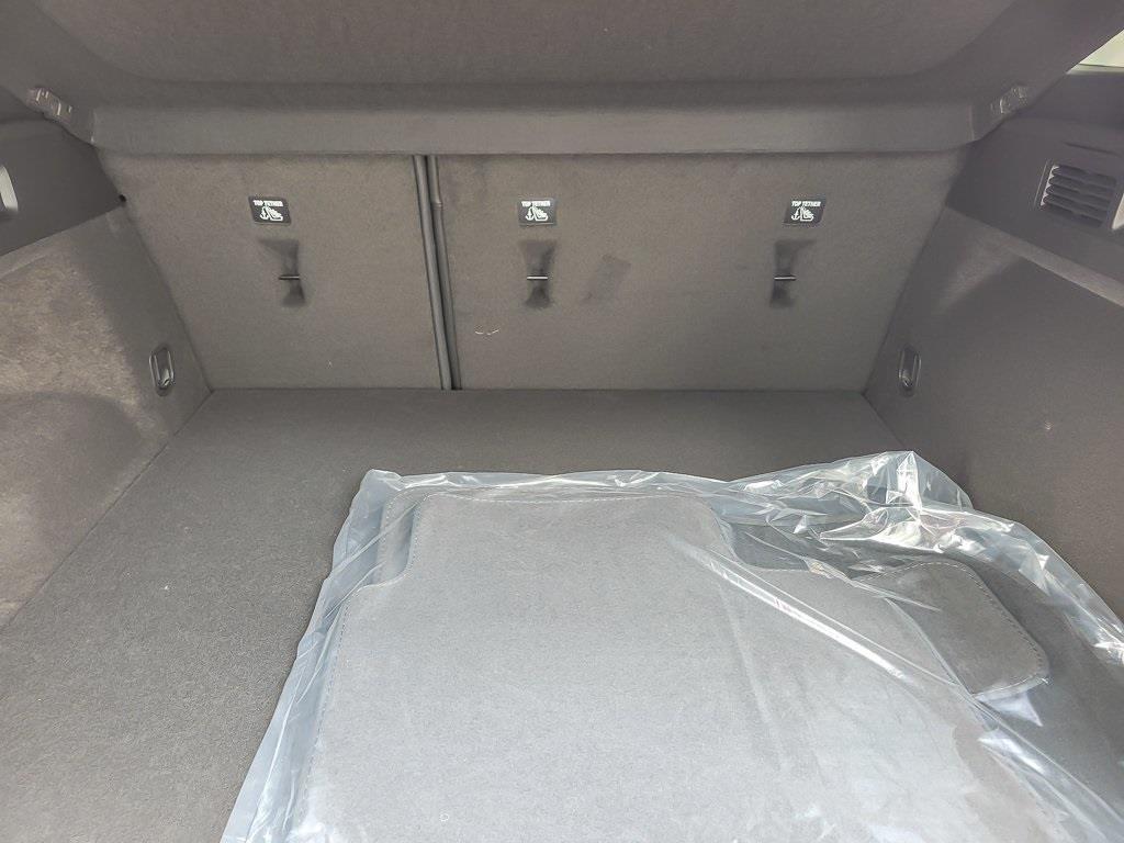 new 2025 Buick Envision car, priced at $39,995