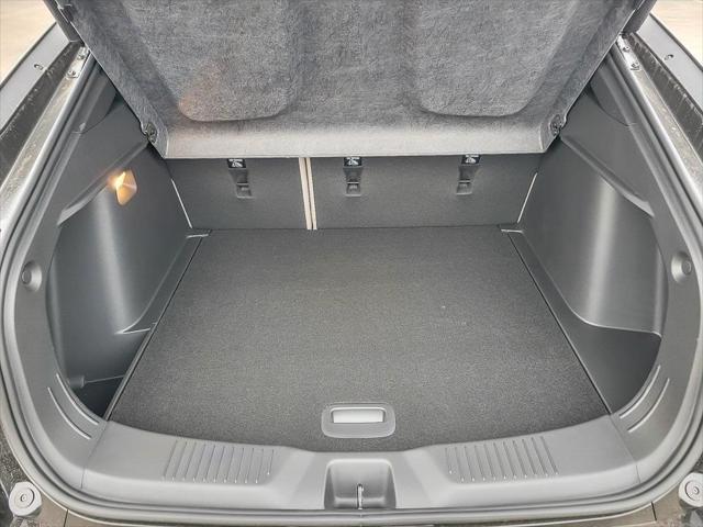 new 2025 Buick Envista car, priced at $30,360