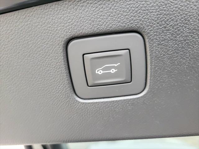new 2025 Buick Envista car, priced at $30,360