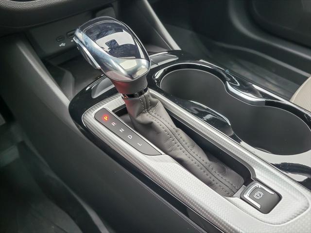 new 2025 Buick Envista car, priced at $30,360