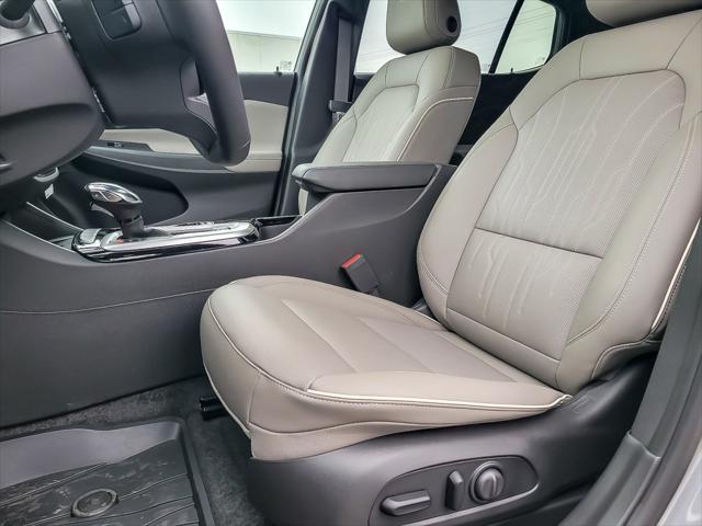 new 2025 Buick Envista car, priced at $30,360