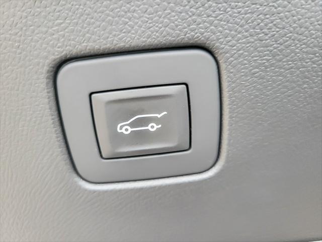 new 2025 Buick Envista car, priced at $30,360