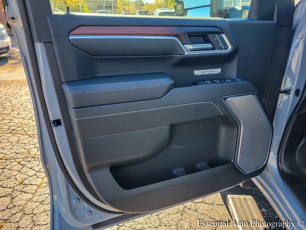 used 2025 GMC Sierra 1500 car, priced at $61,897