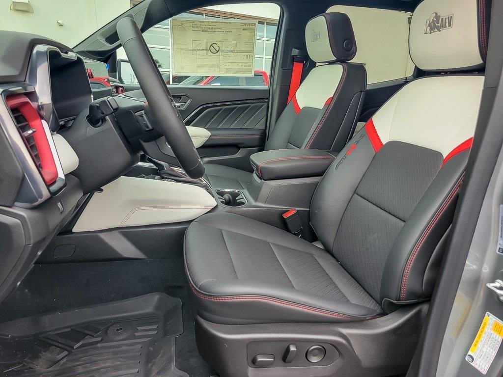 new 2025 GMC Canyon car, priced at $59,995