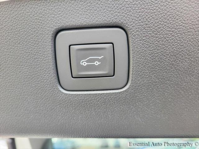 new 2025 Buick Envista car, priced at $32,085