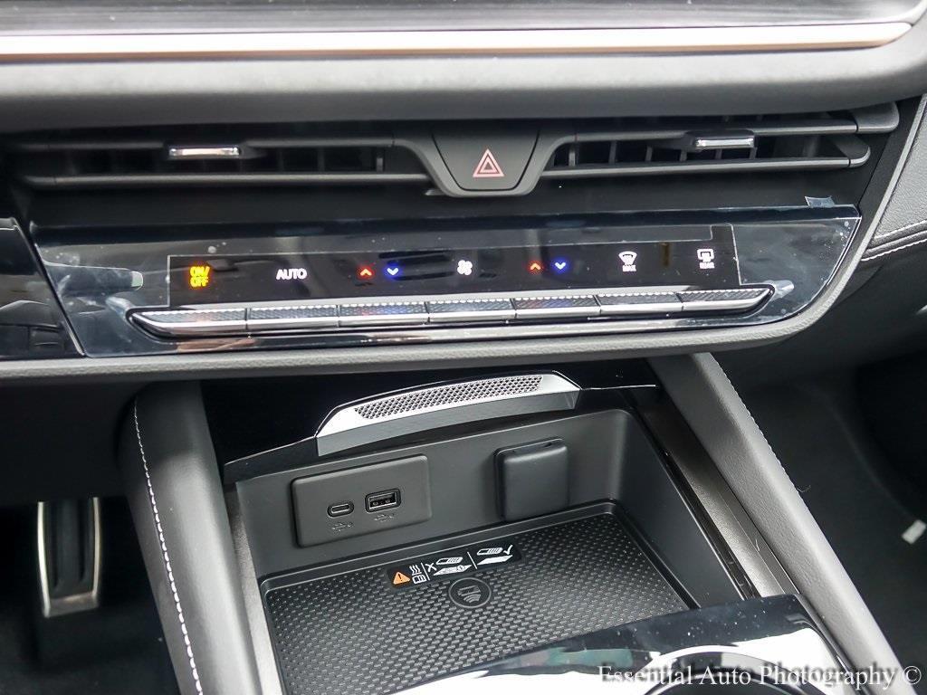 new 2025 Buick Envision car, priced at $39,995