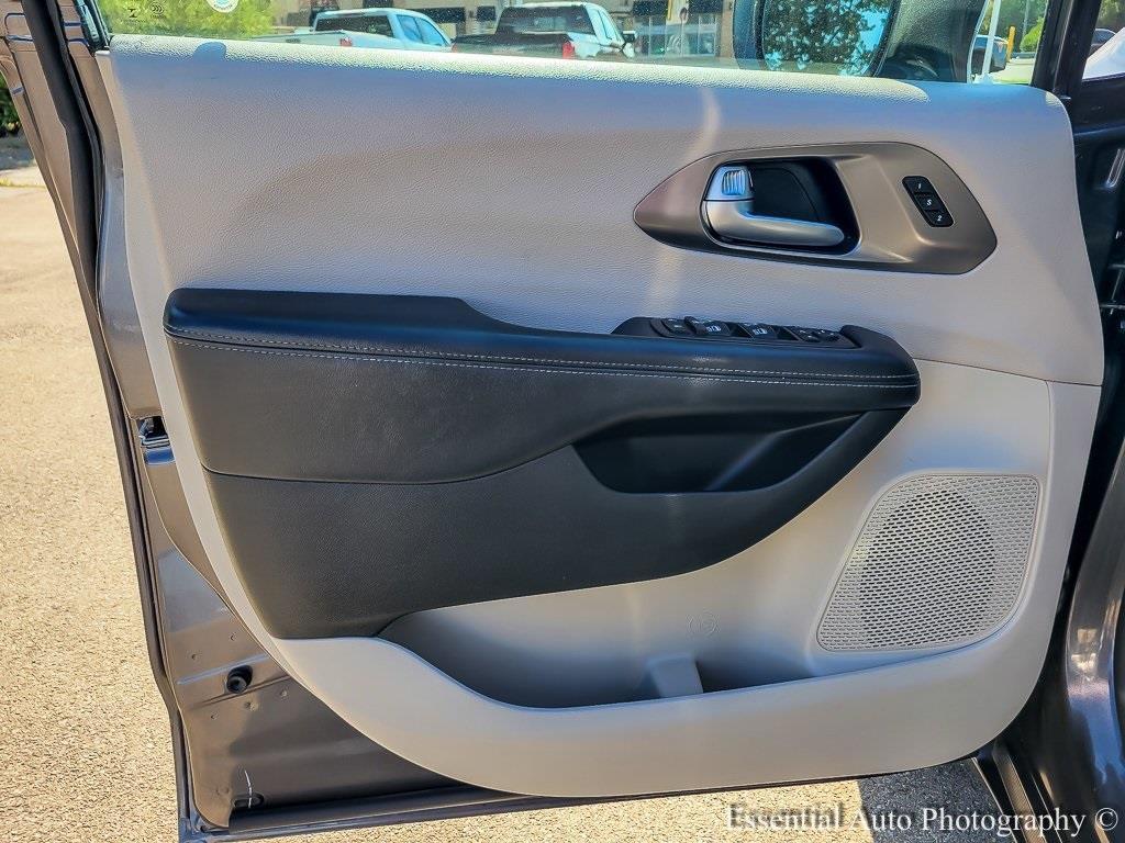 used 2017 Chrysler Pacifica car, priced at $15,398