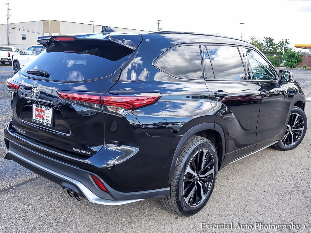 used 2021 Toyota Highlander car, priced at $33,597
