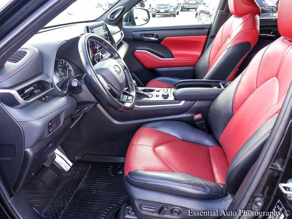 used 2021 Toyota Highlander car, priced at $33,597