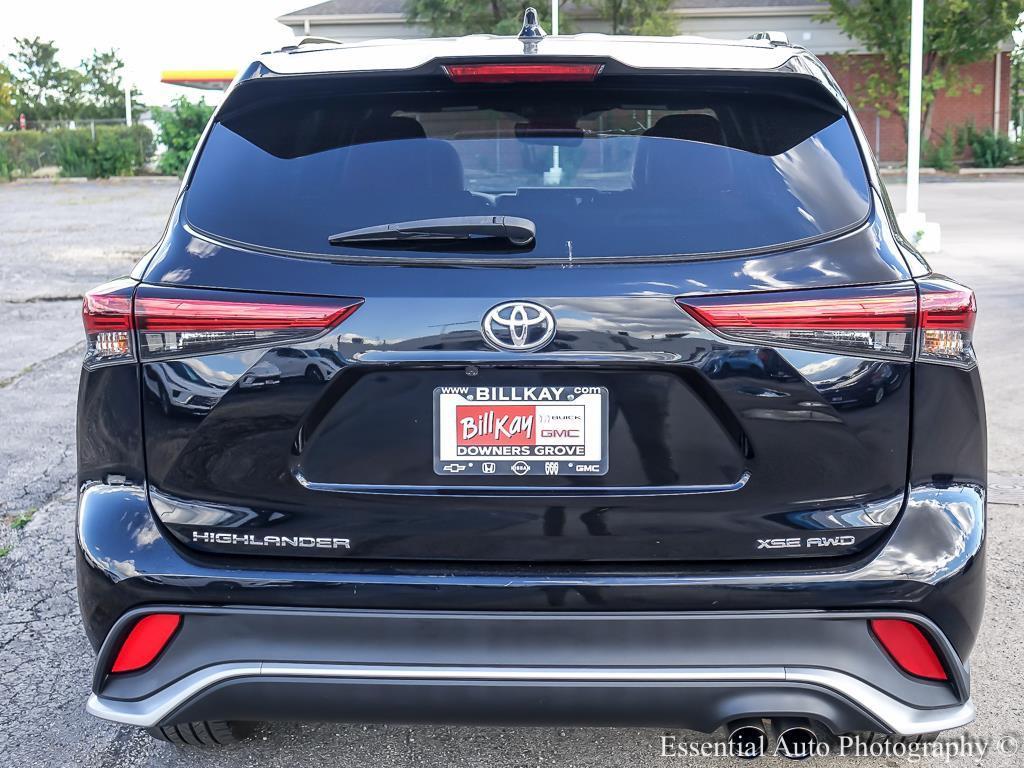 used 2021 Toyota Highlander car, priced at $33,597