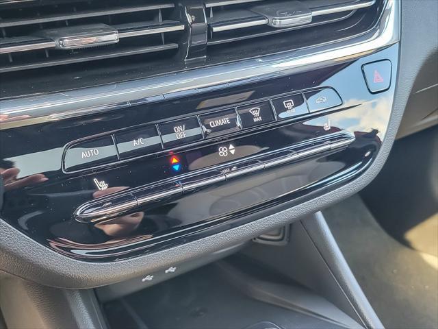 new 2025 Buick Envista car, priced at $30,360