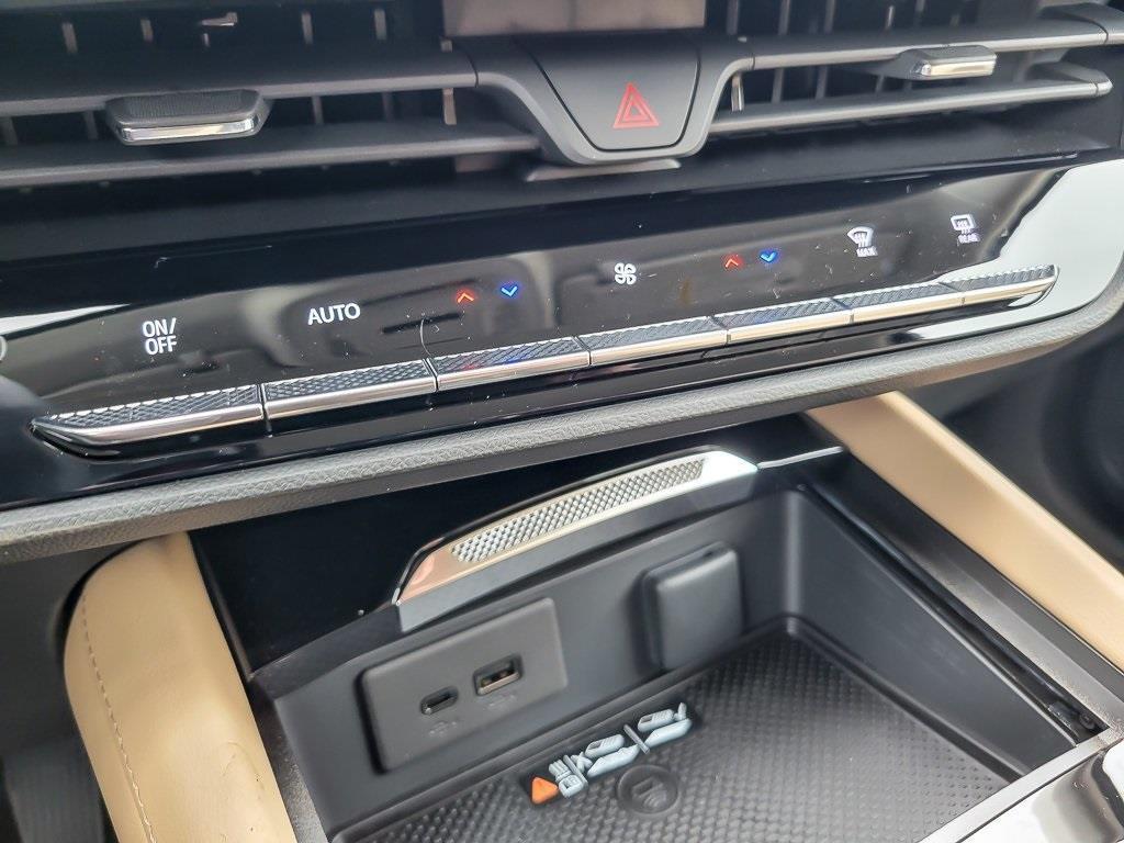 new 2025 Buick Envision car, priced at $34,300