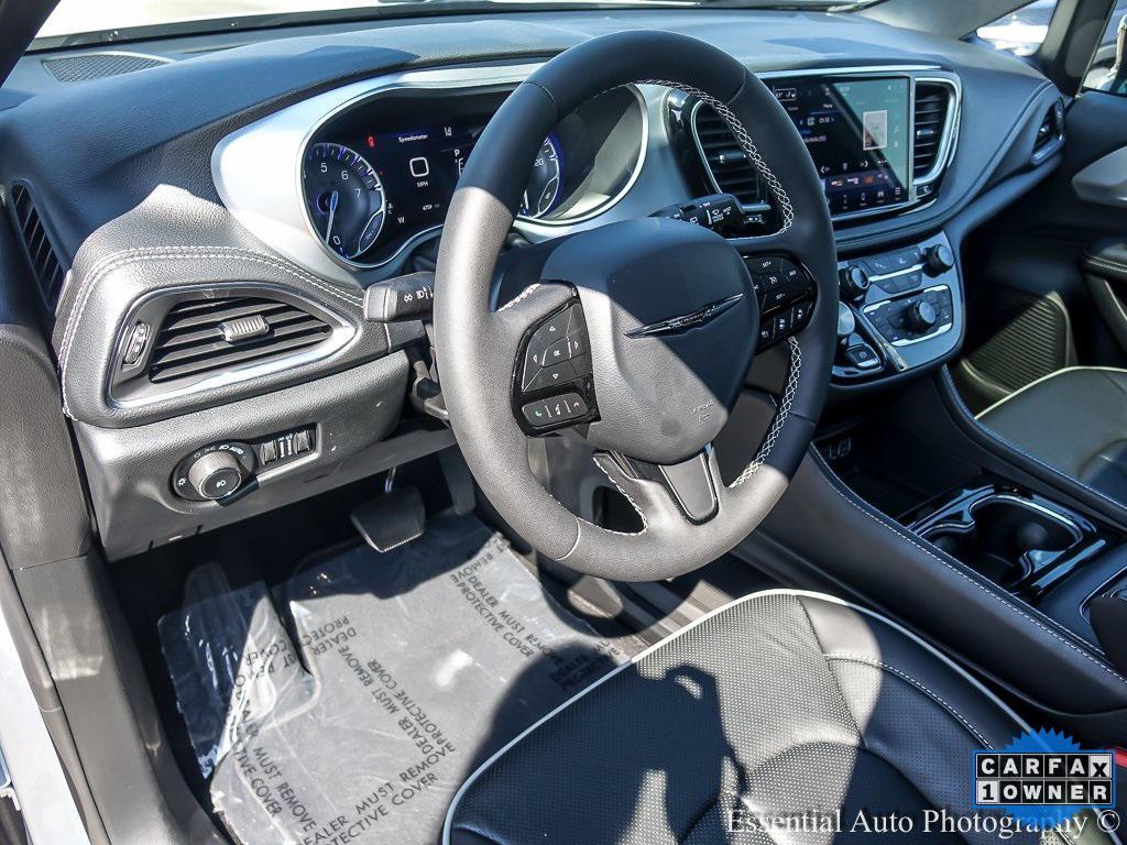 used 2025 Chrysler Pacifica car, priced at $39,995