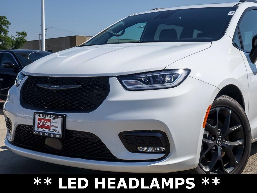 used 2025 Chrysler Pacifica car, priced at $39,995