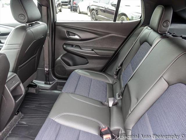 new 2025 Buick Envista car, priced at $28,075