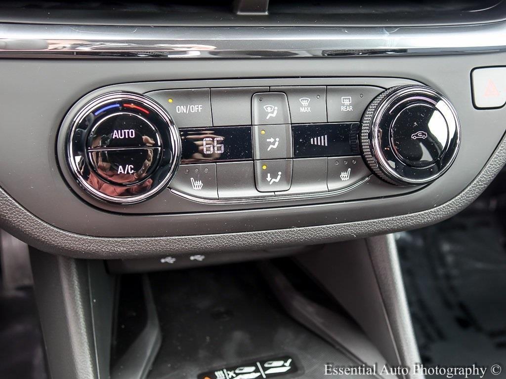 new 2025 Buick Envista car, priced at $26,900