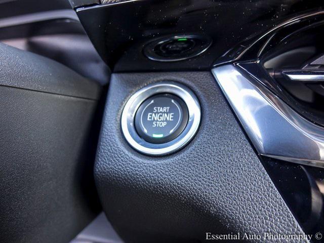 new 2025 Buick Envista car, priced at $30,360