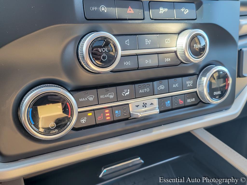 used 2024 Ford Expedition car, priced at $48,497