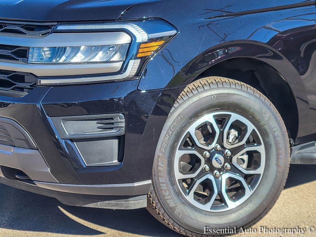 used 2024 Ford Expedition car, priced at $48,497