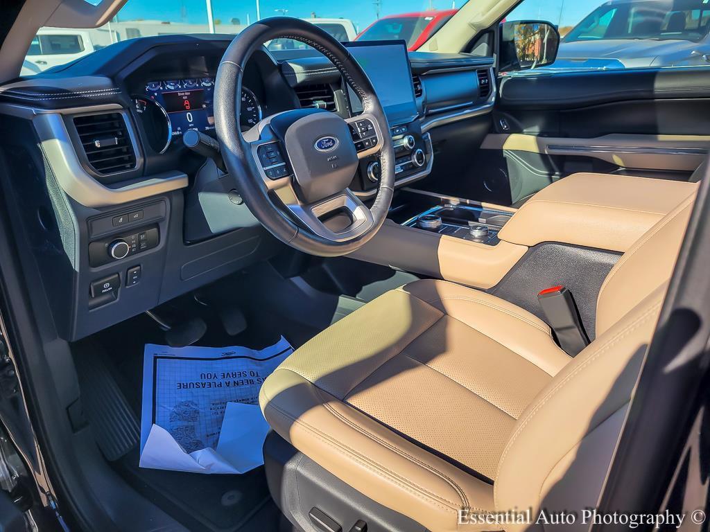 used 2024 Ford Expedition car, priced at $48,497