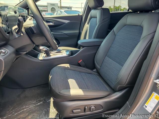 new 2025 Buick Envista car, priced at $24,500