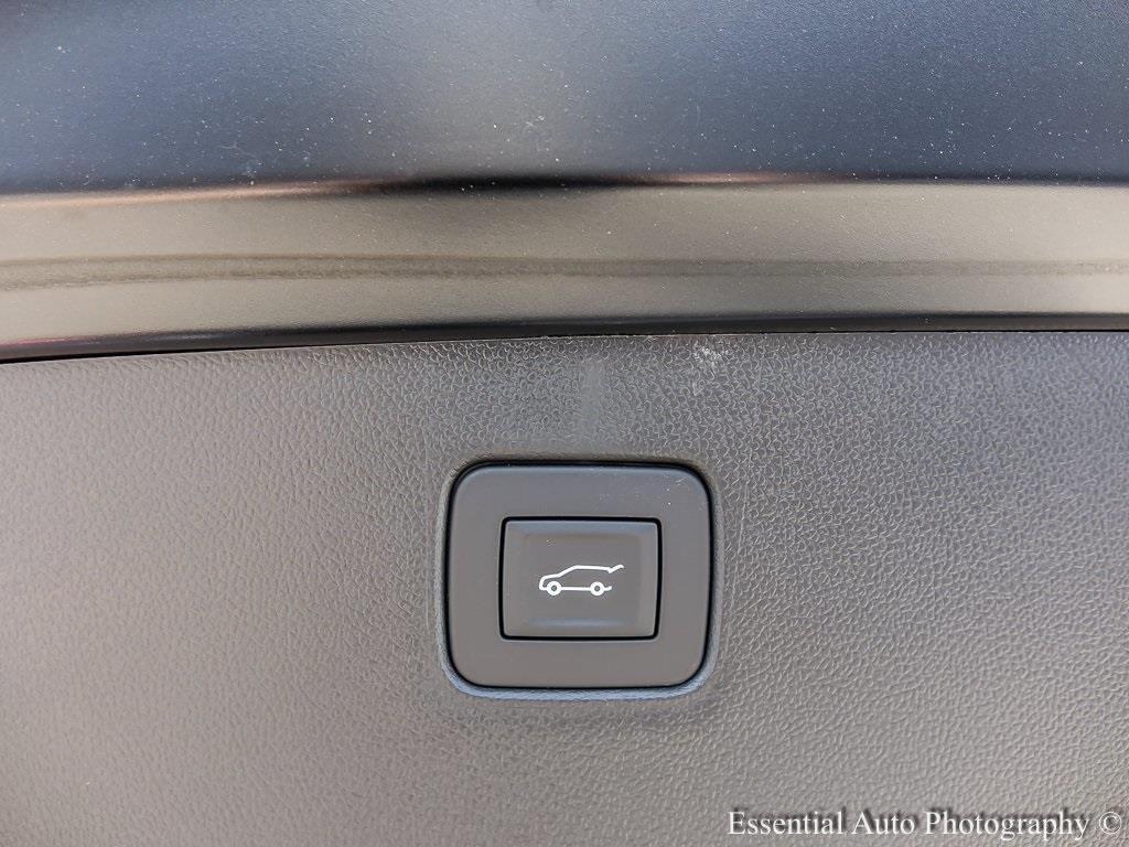 new 2025 Buick Envista car, priced at $24,195