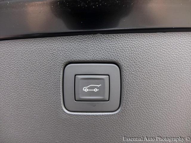 new 2025 Buick Envista car, priced at $28,075
