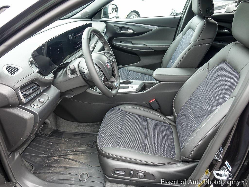 new 2025 Buick Envista car, priced at $26,295