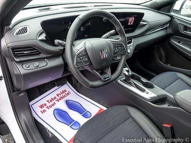 new 2025 Buick Envista car, priced at $27,005