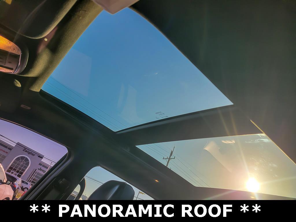 used 2017 Jeep Grand Cherokee car, priced at $15,997