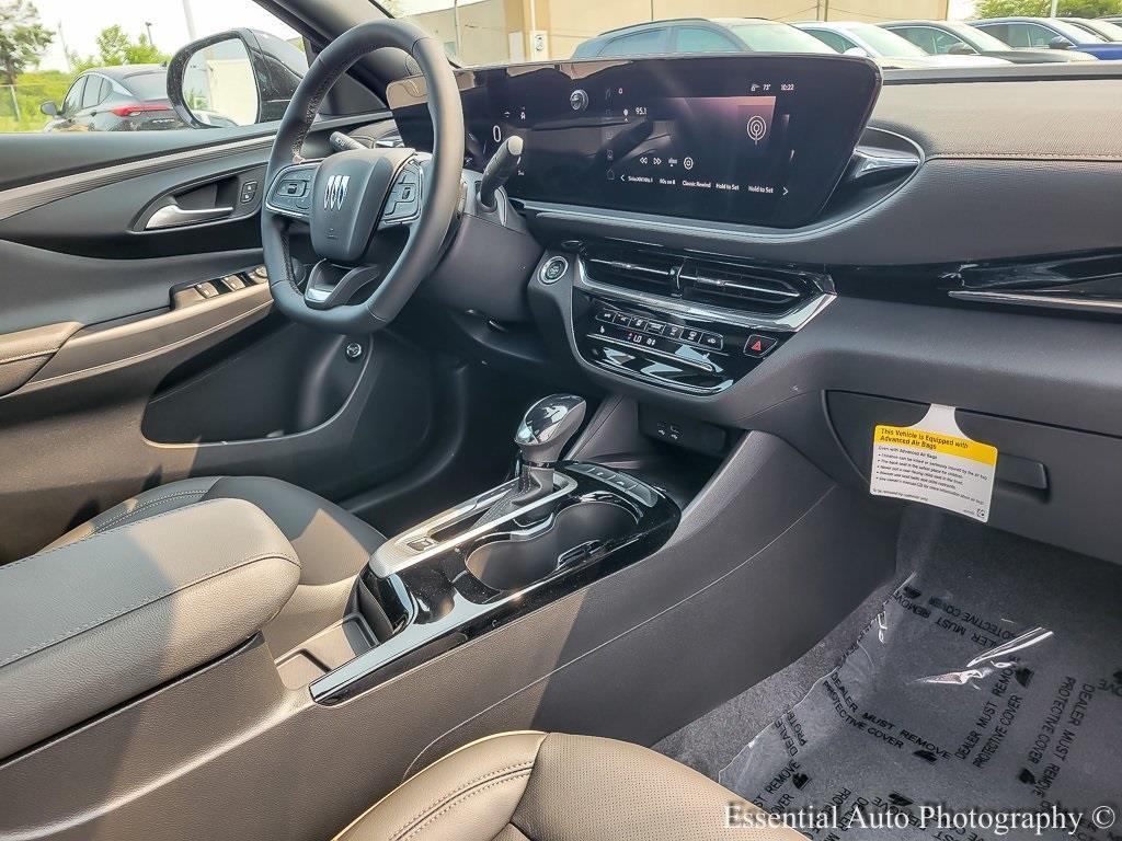 new 2025 Buick Envista car, priced at $27,395