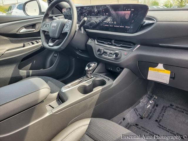 new 2025 Buick Envista car, priced at $27,580