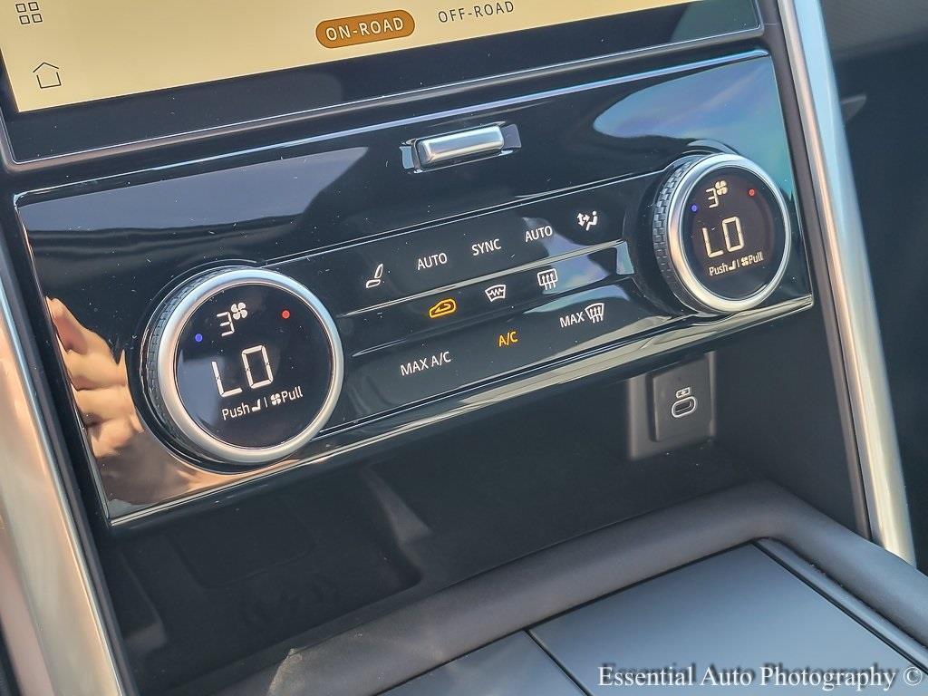 used 2024 Land Rover Discovery car, priced at $50,997