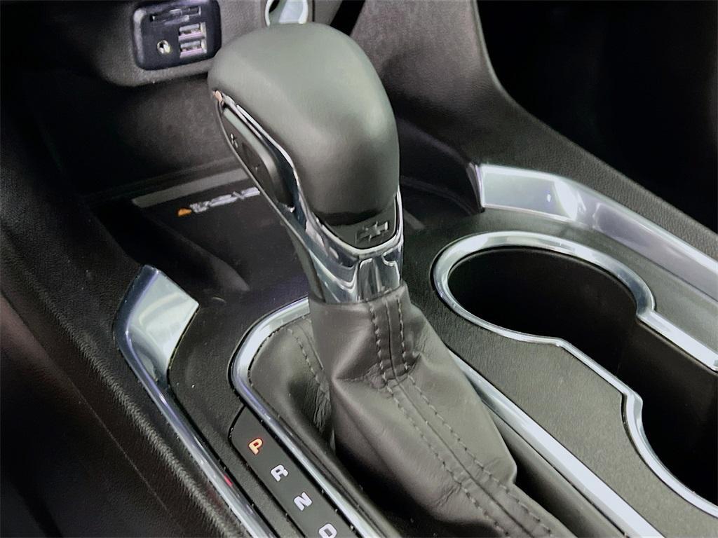 used 2023 Chevrolet Traverse car, priced at $41,998