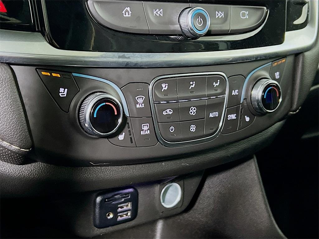 used 2023 Chevrolet Traverse car, priced at $41,998
